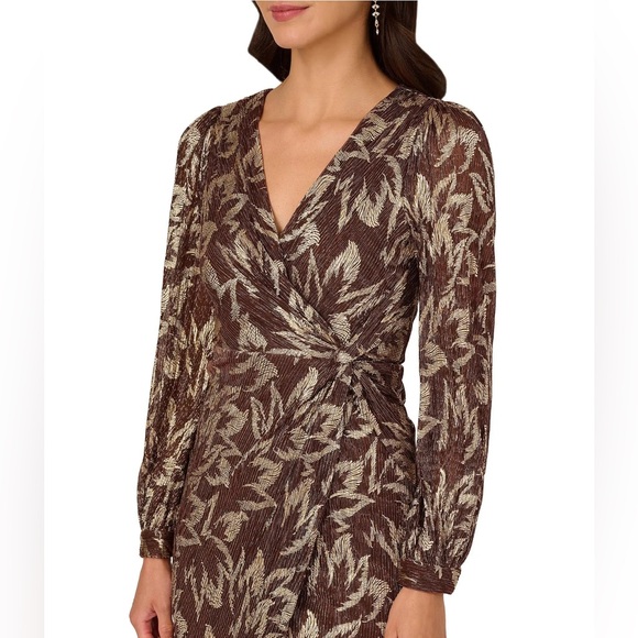 NWT Adrianna Papell V-Neck Palm Leaf Metallic Crinkle Knit Faux Wrap Dress Sz 8 - Picture 3 of 11